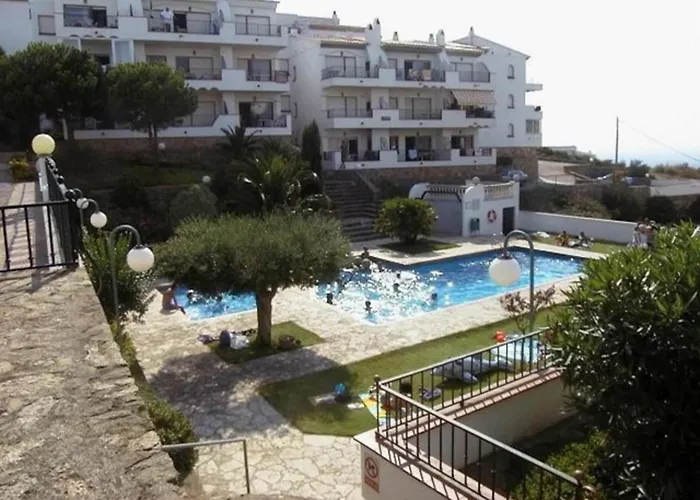 By With Pool * Roses