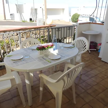 Apartment Beautiful With View Roses